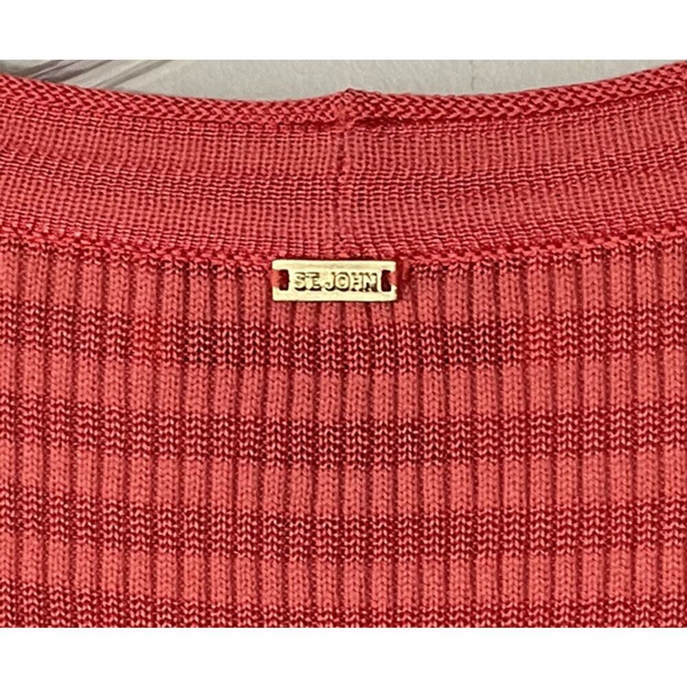 Red Sleeveless Ribbed Top - Picture 3 of 11